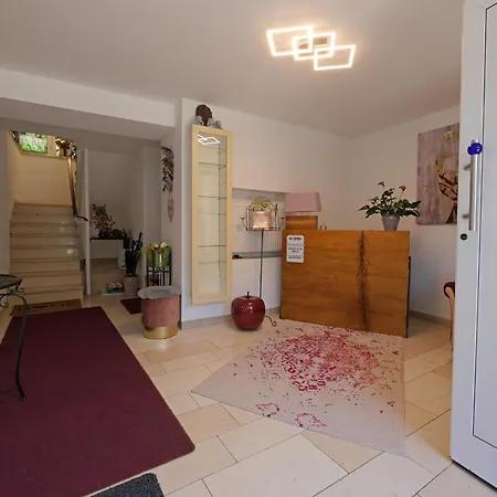 Upland-flair Abendrot Im Zentrum! 维林根