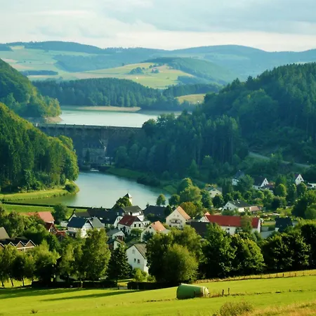 Upland-flair Abendrot Mit Einzigartigem Berggarten Im Zentrum! Willingen (Upland)